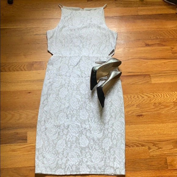 🌸Spring ready🌸 Sleeveless white/silver dress - Picture 1 of 4